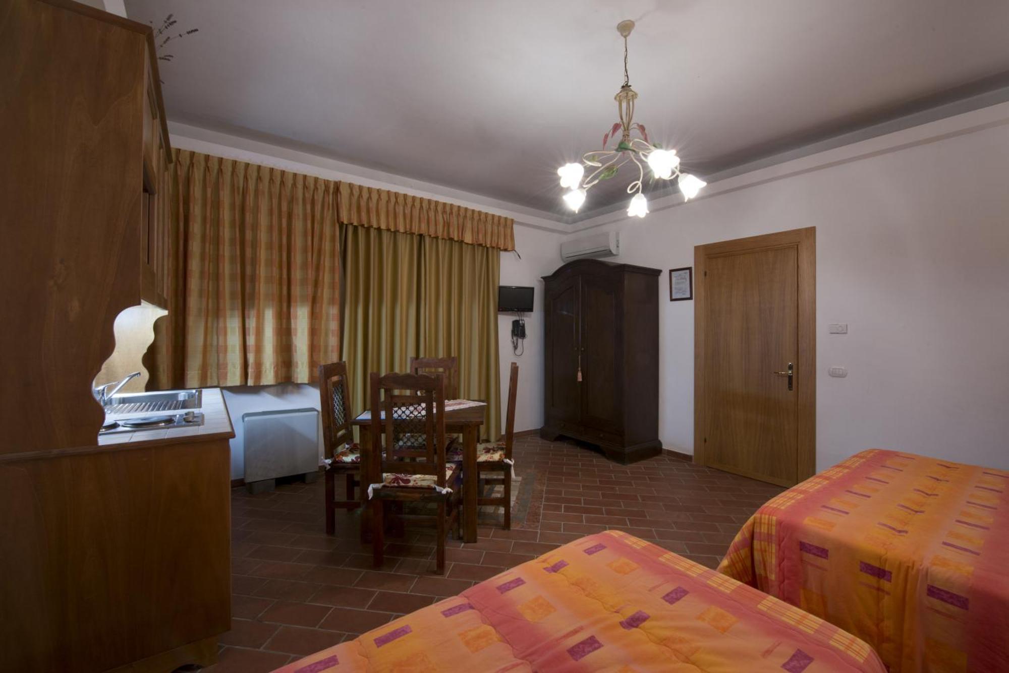 Cecco Di Nara Hotel มาสซาโรซา ห้อง รูปภาพ
