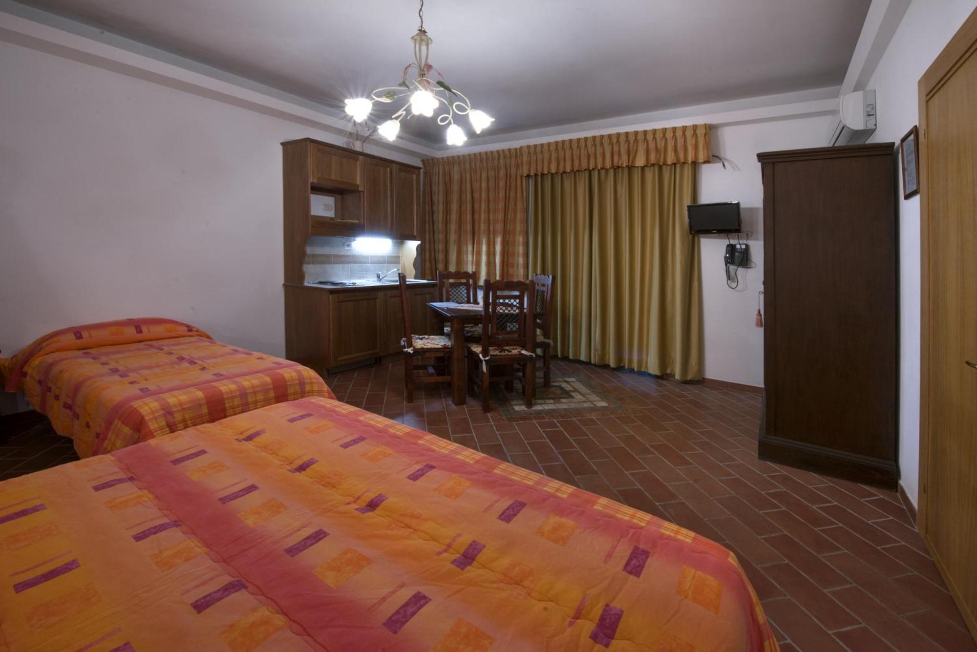 Cecco Di Nara Hotel มาสซาโรซา ห้อง รูปภาพ