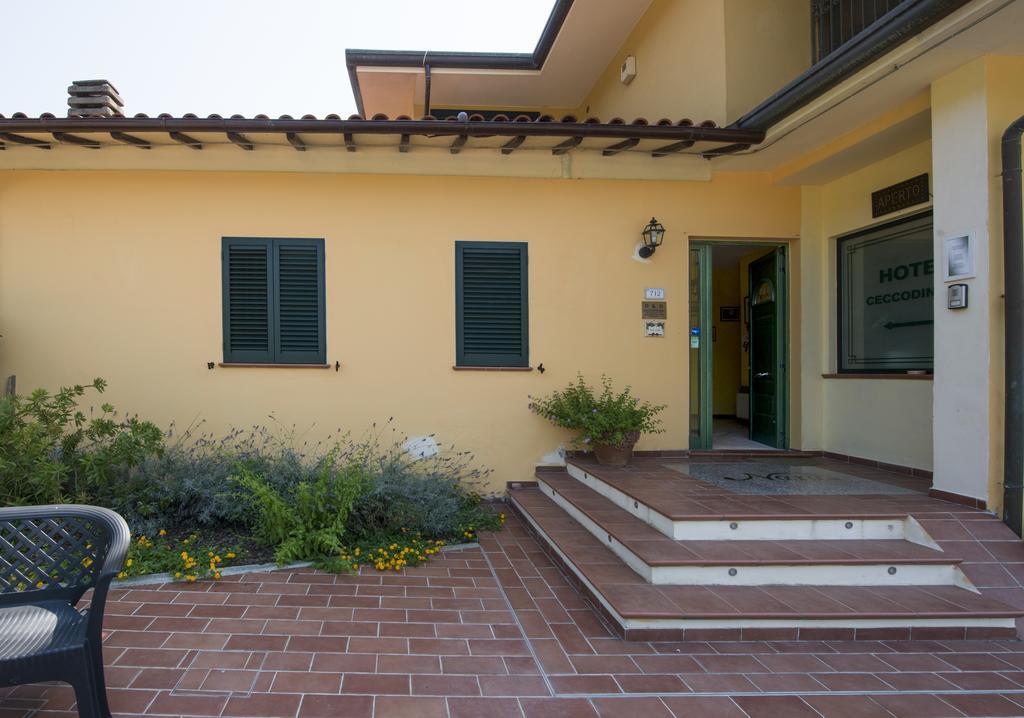 Cecco Di Nara Hotel มาสซาโรซา ภายนอก รูปภาพ