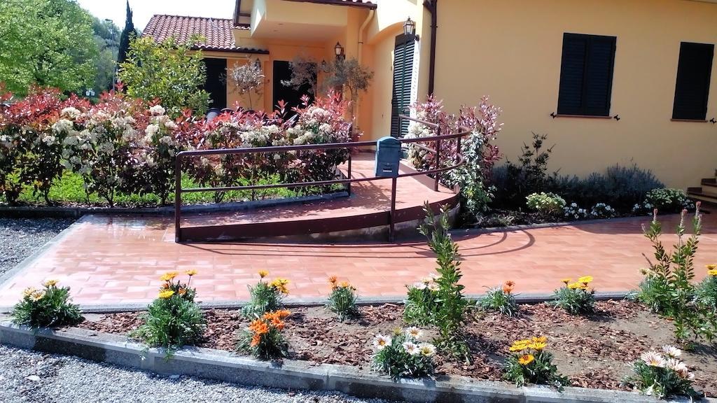 Cecco Di Nara Hotel มาสซาโรซา ภายนอก รูปภาพ